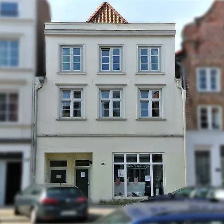 1-zimmer-apartment-2-hochparterre * Lubeck