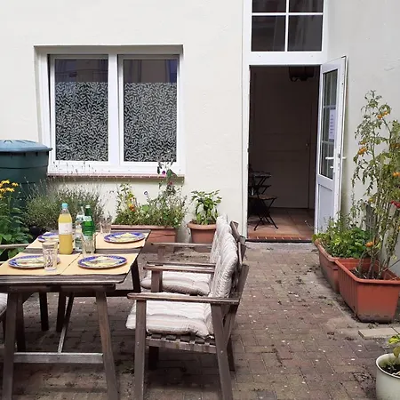 1-zimmer-apartment-2-hochparterre