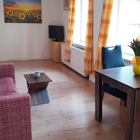 1-zimmer-apartment-2-hochparterre Lubeck